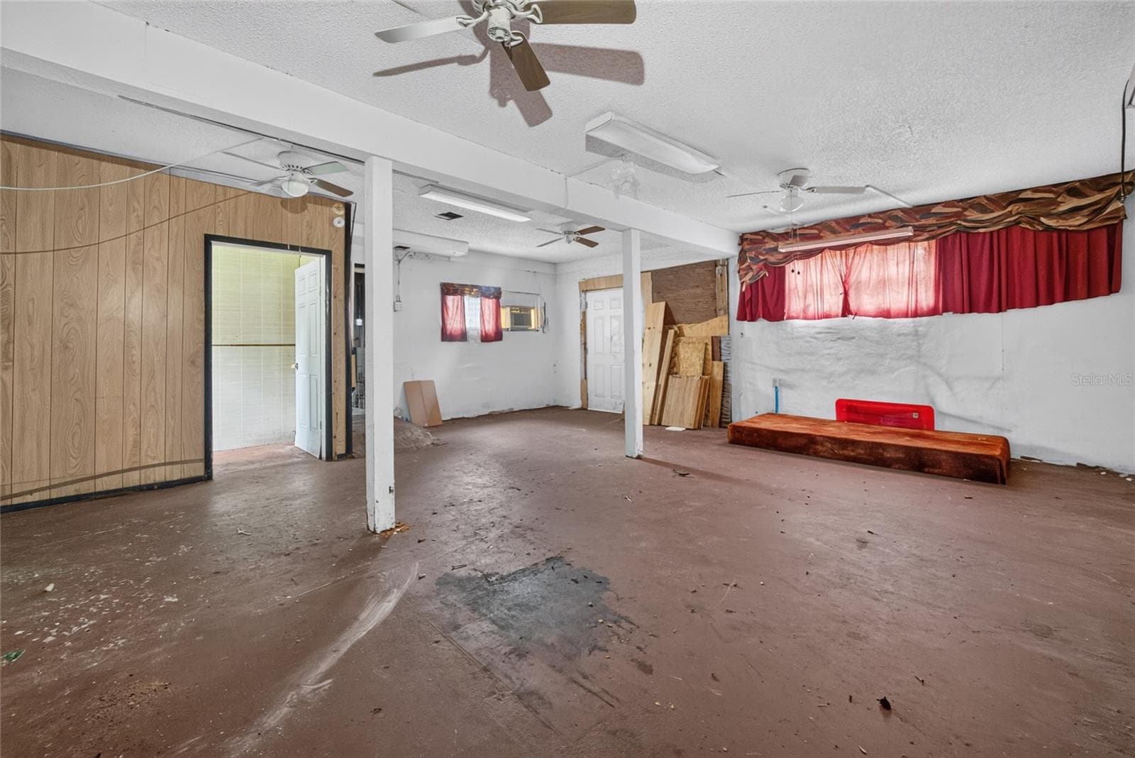 Single Family Residence at 1210 W 15TH ST, SANFORD, photo 27 of 35