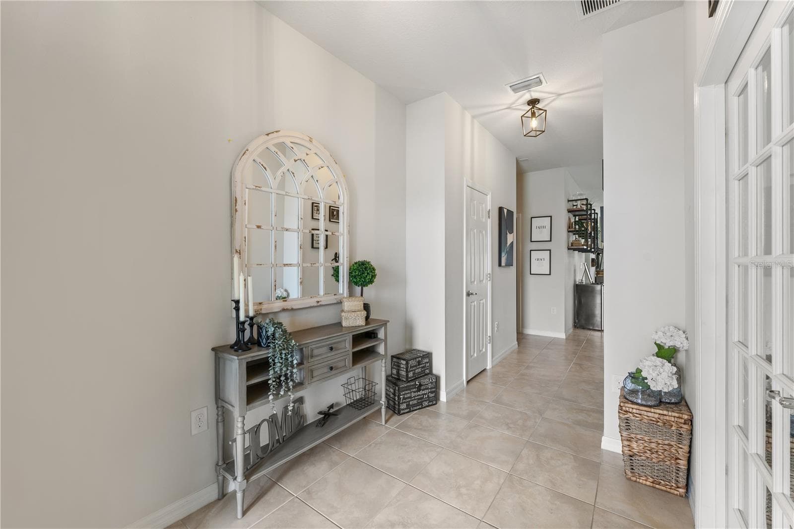 Single Family Residence at 18486 ROCOCO RD, SPRING HILL, photo 5 of 26