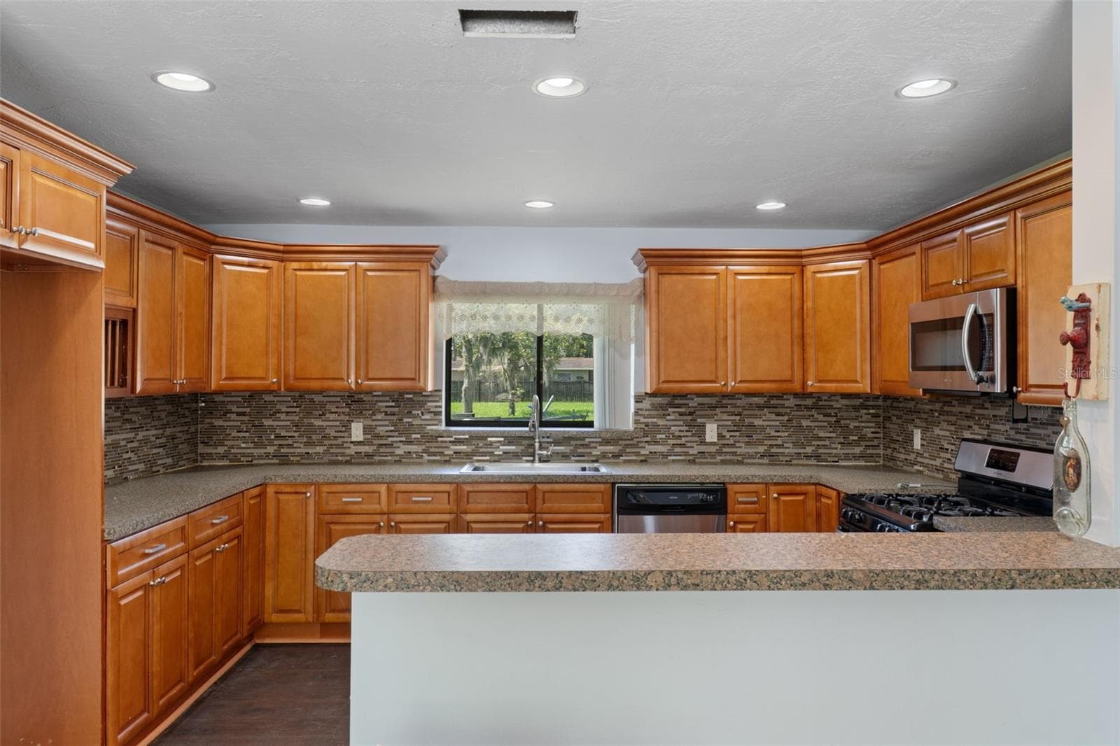 Single Family Residence at 149 & 151 SE PARADISE POINT RD, CRYSTAL RIVER, photo 11 of 47