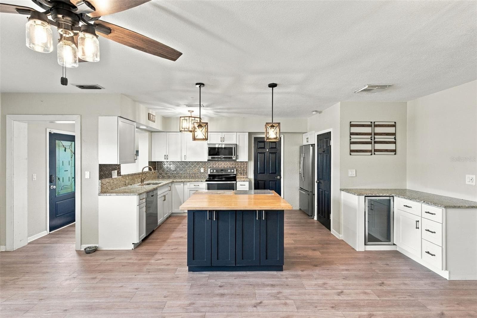 Single Family Residence at 1548 ORANGE ST, CLEARWATER, photo 5 of 54