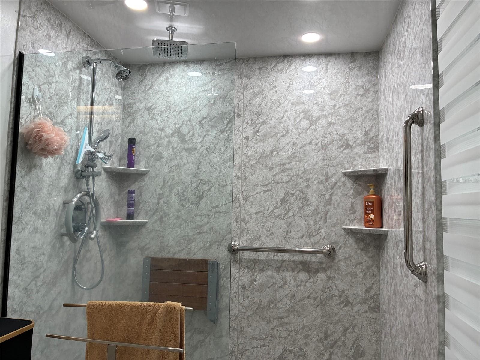 MASTER SHOWER COED - 14 CRYSTAL WATERS DR, WINTER HAVEN