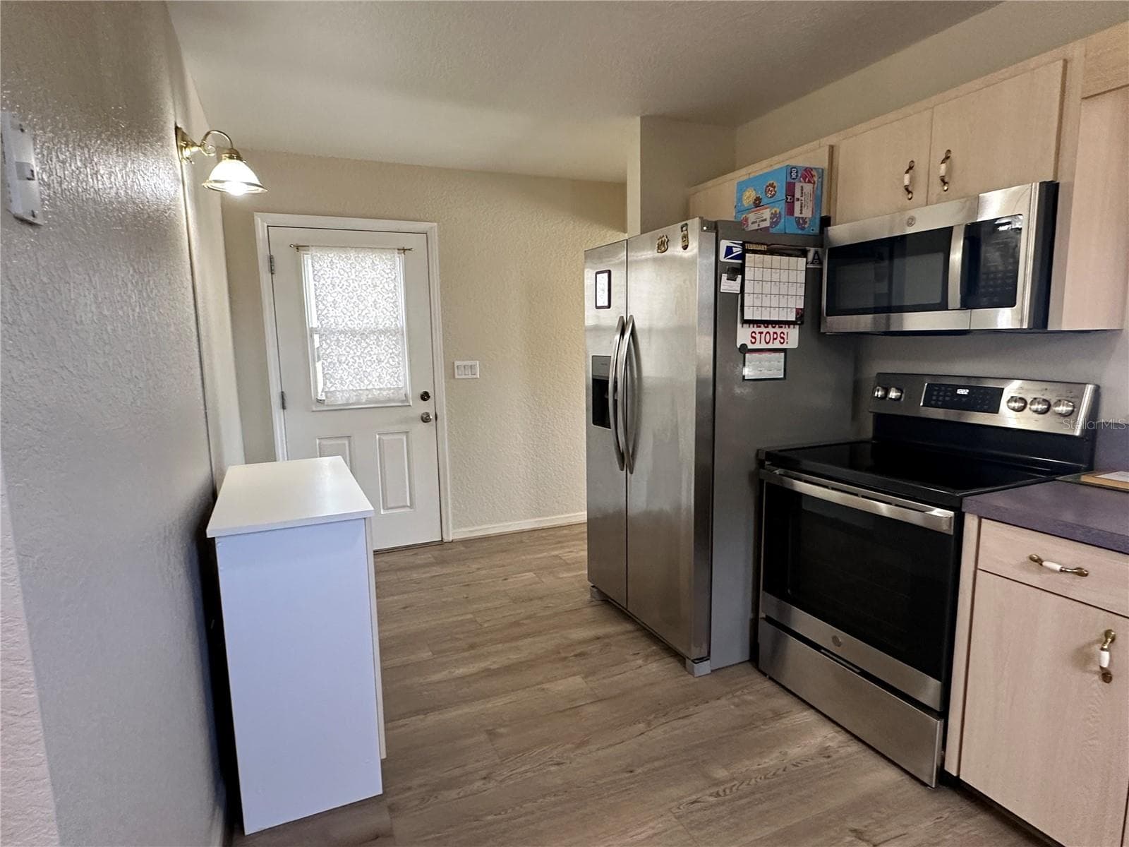 Single Family Residence at 1155 MOTORCOACH DR, POLK CITY, photo 7 of 27