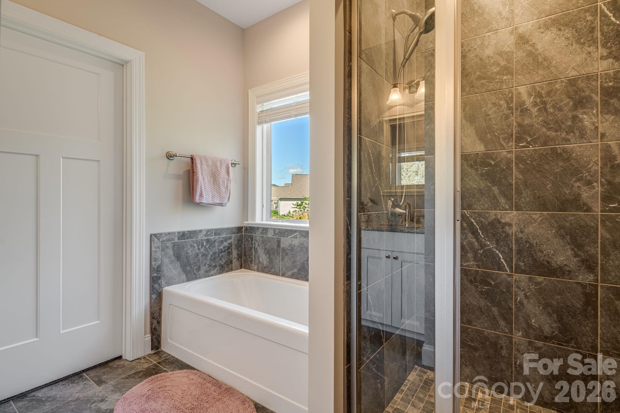 Shower and Garden Tub - 76 Rose Creek Road, Leicester