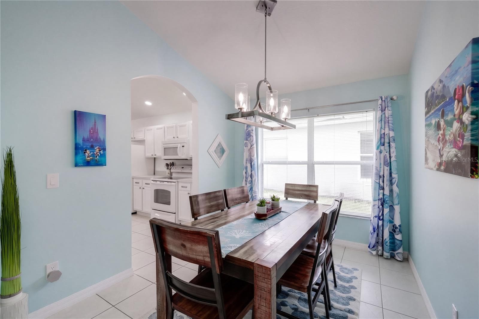 Single Family Residence at 2608 EMERALD ISLAND BLVD, KISSIMMEE, photo 5 of 32