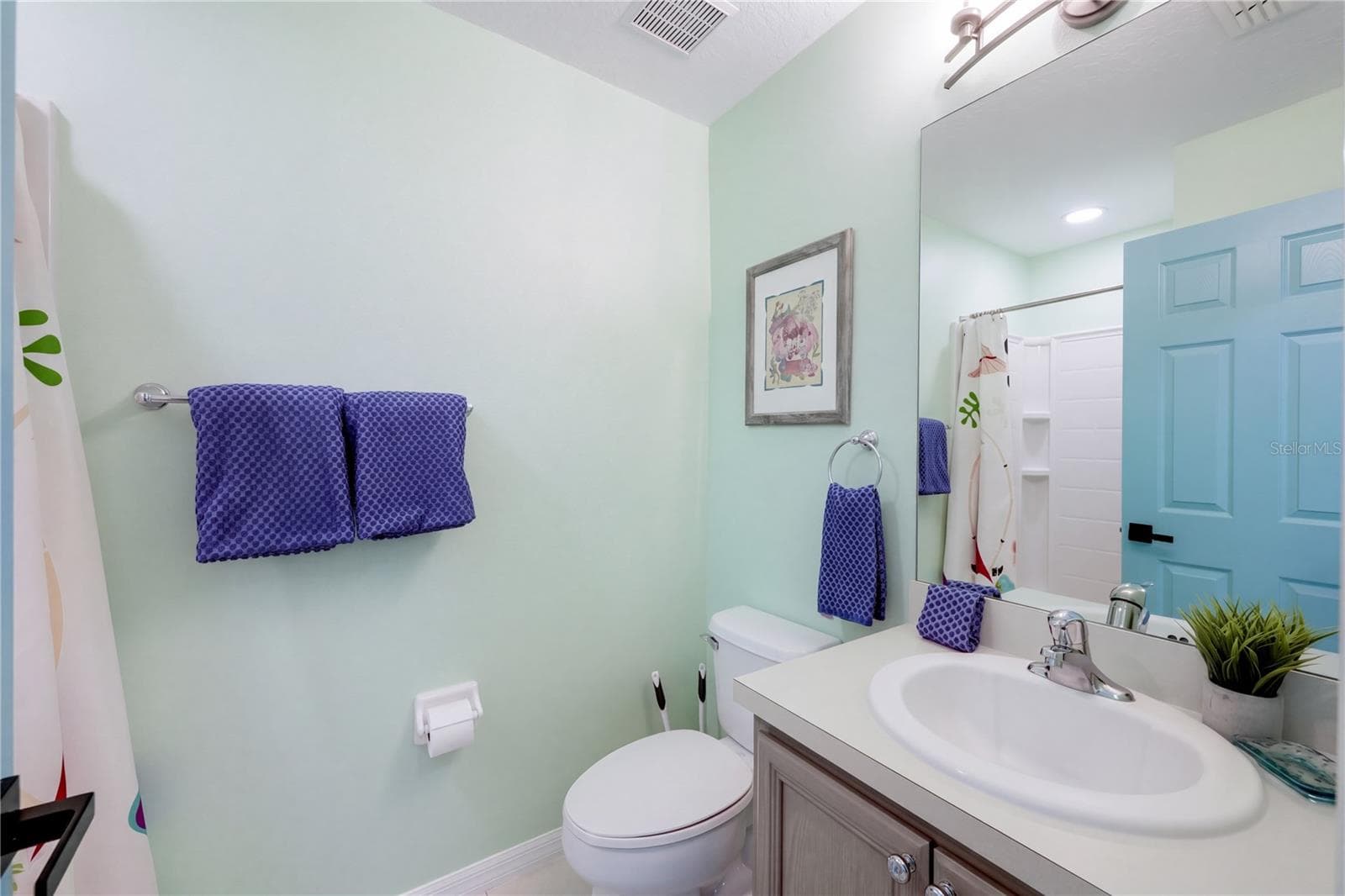 Single Family Residence at 2608 EMERALD ISLAND BLVD, KISSIMMEE, photo 20 of 32