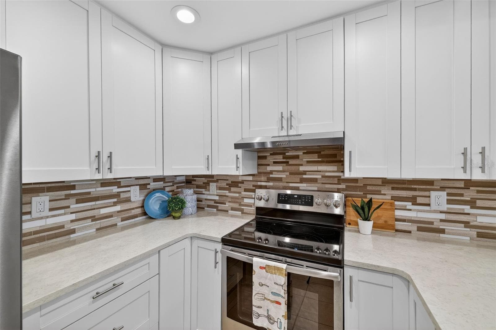 Condominium at 731 83RD AVE N #105, ST PETERSBURG, photo 6 of 33