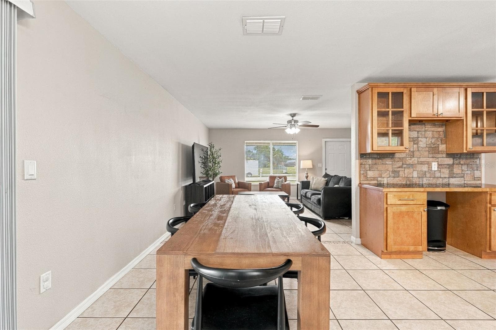 Dining - 2555 PAN AMERICAN BLVD, NORTH PORT