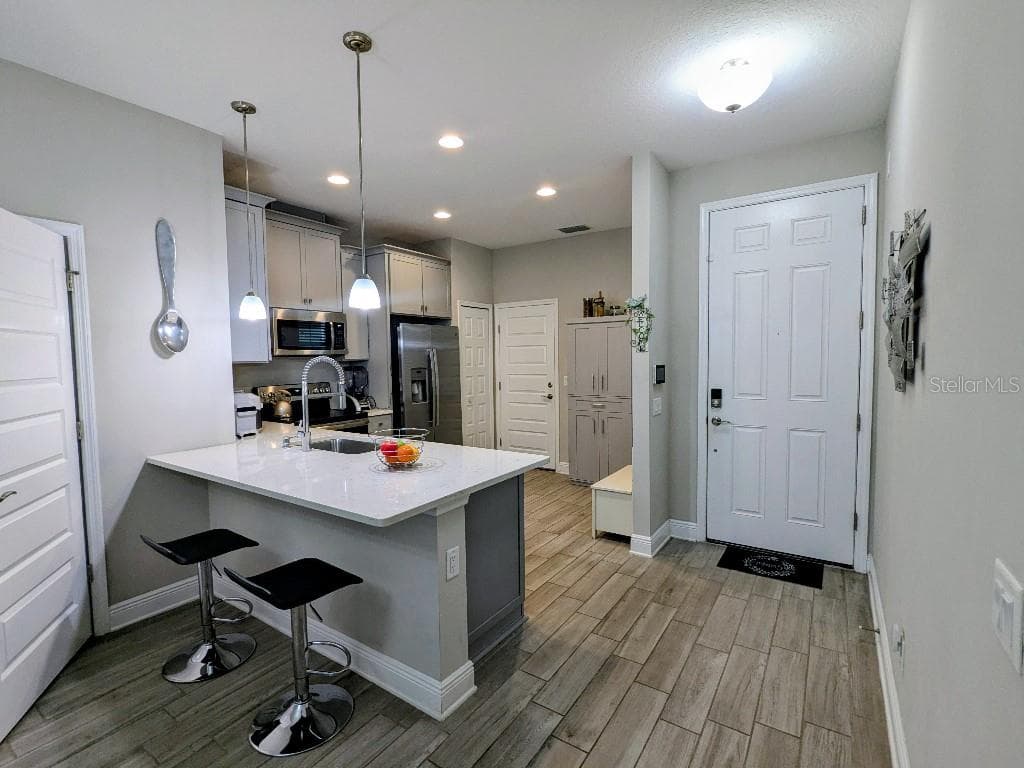 Townhouse at 2454 FOGGY CREEK CIR, CLEARWATER, photo 3 of 29
