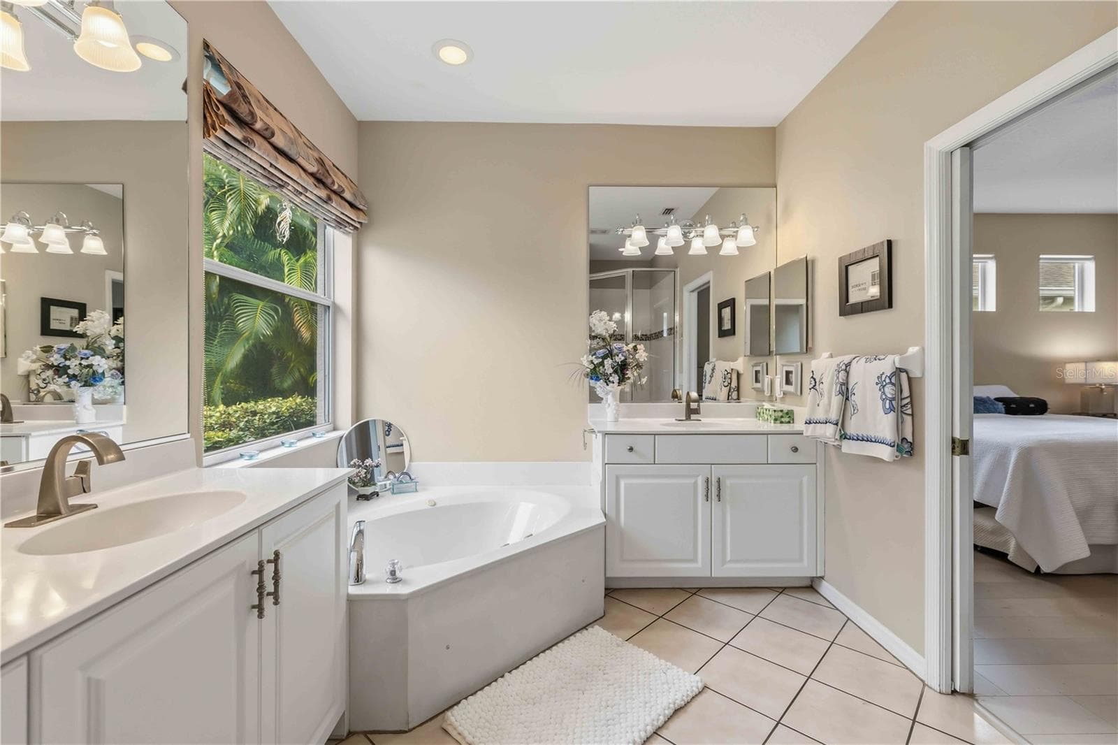 Single Family Residence at 7907 ASHLEY CIR, BRADENTON, photo 17 of 65