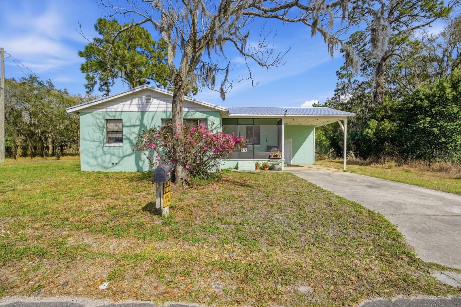 2627 MYRTLE AVE
