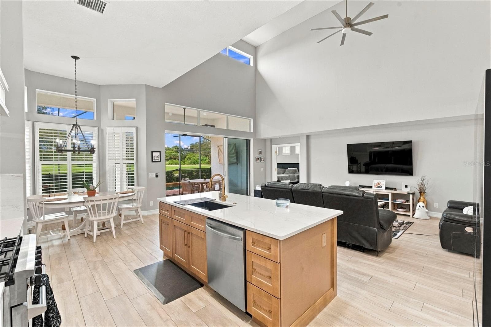 Single Family Residence at 9925 SAGO POINT DR, SEMINOLE, photo 25 of 64