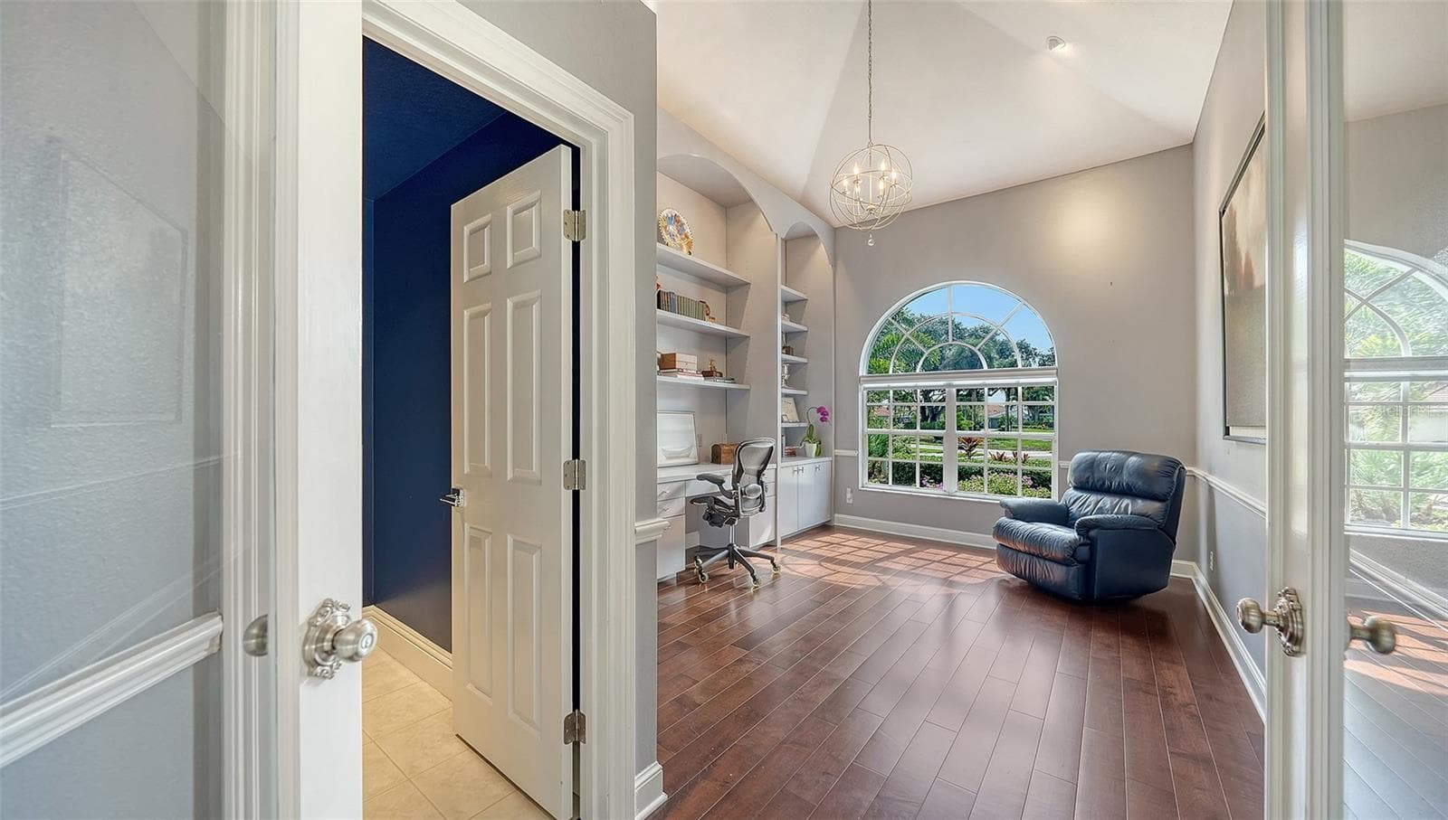 Single Family Residence at 8136 REGENTS CT, UNIVERSITY PARK, photo 41 of 134