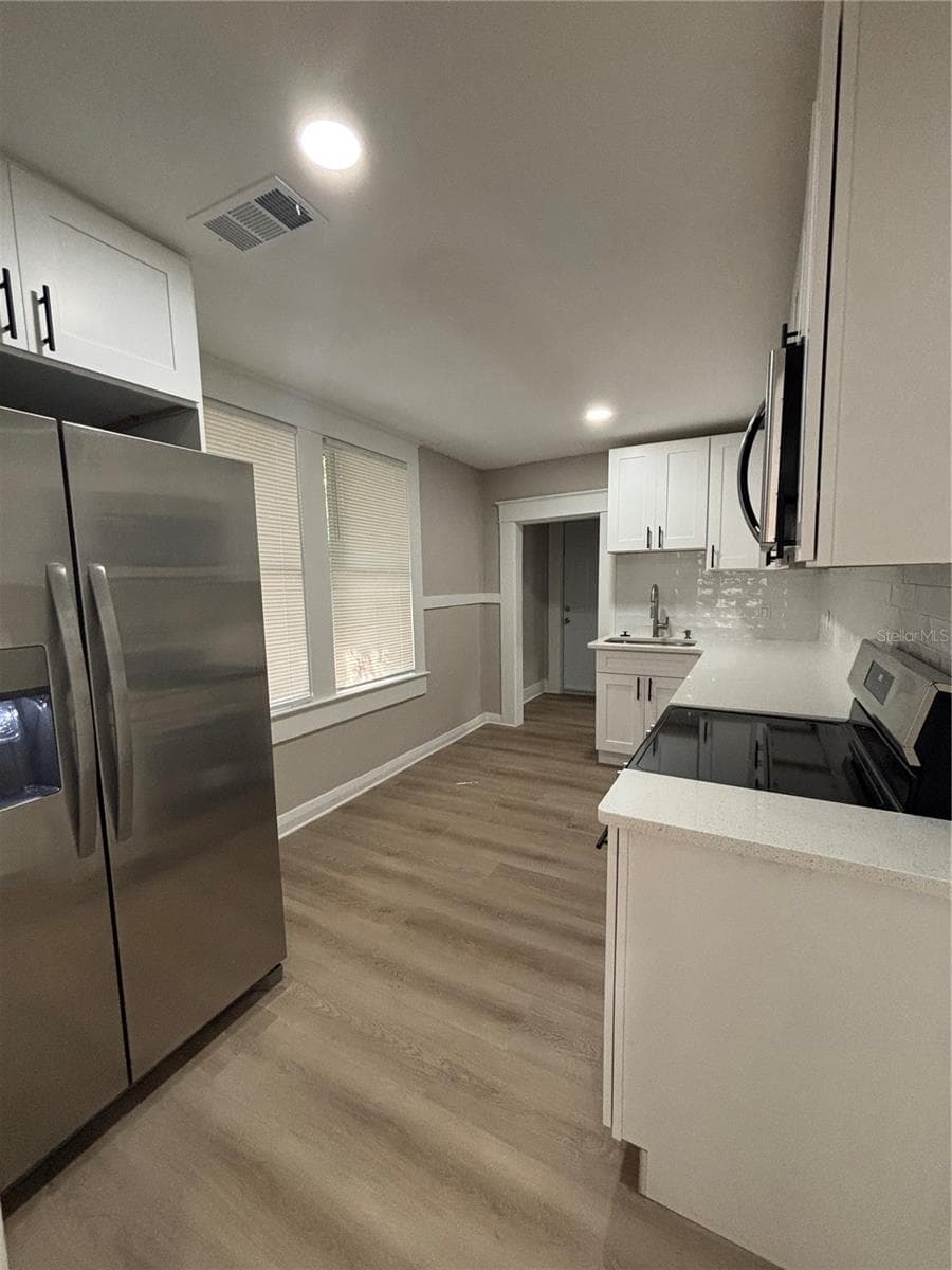 Single Family Residence at 8216 N 14TH STREET ST, TAMPA, photo 9 of 19