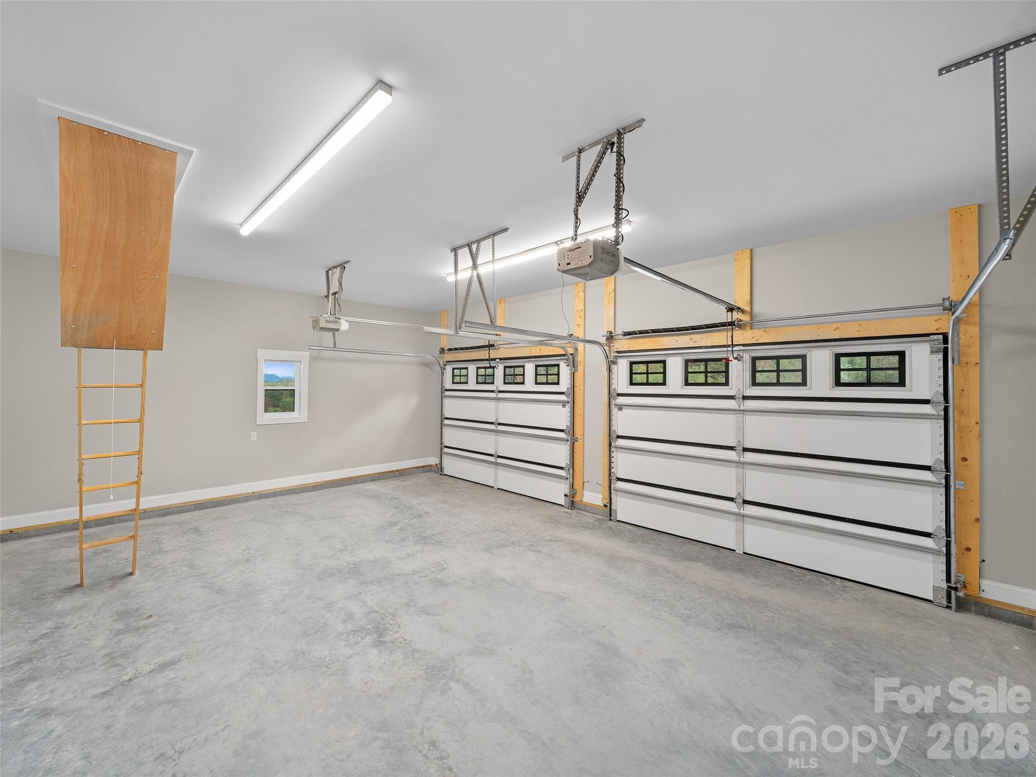 Single Family Residence at 110 Shangrila Trail, Spruce Pine, photo 16 of 45