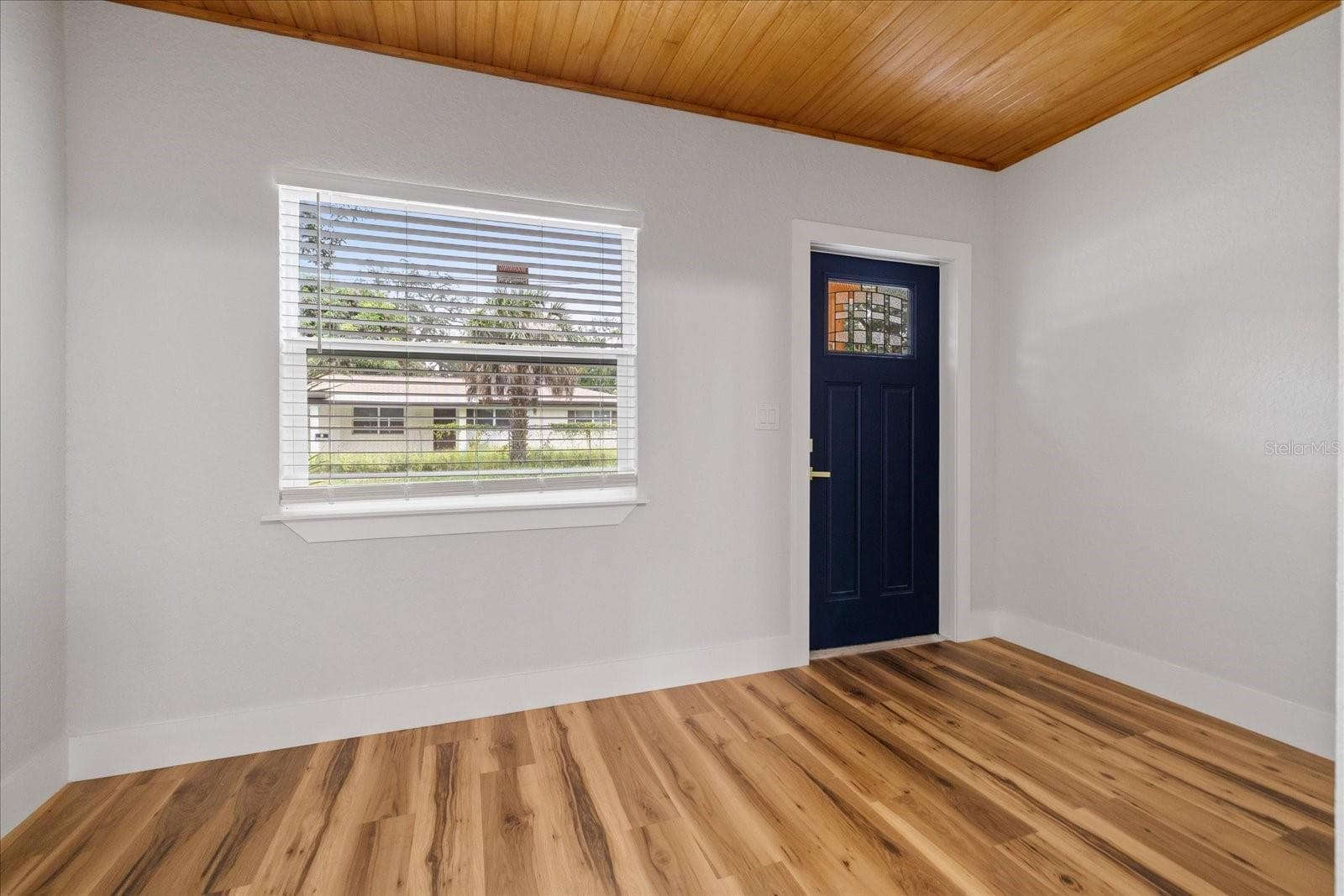 Single Family Residence at 1217 E 24TH AVE, TAMPA, photo 6 of 34
