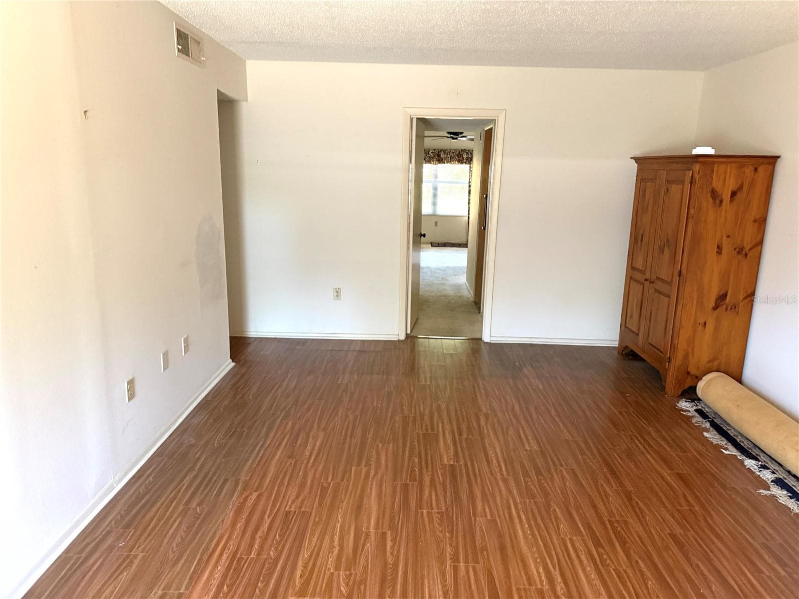 Living Room - 625 30TH AVE W #G109, BRADENTON