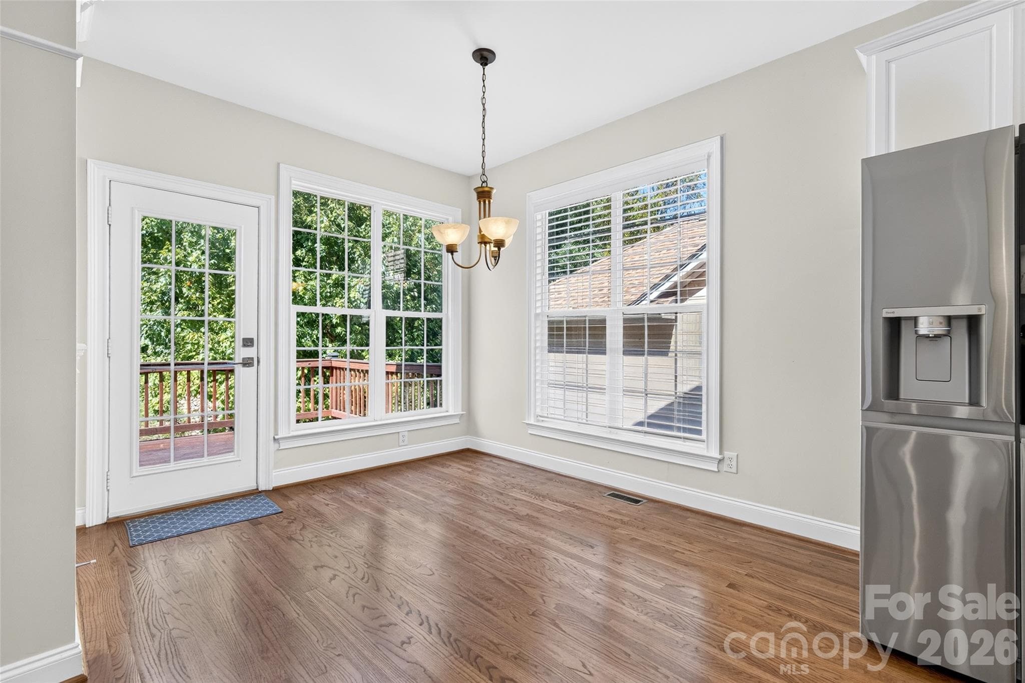 Breakfast nook - 231 Fairview Lane, Davidson