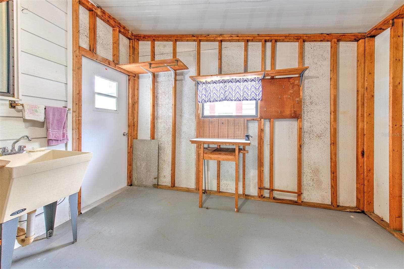 Manufactured Home at 35207 MAKENZIE ST, ZEPHYRHILLS, photo 11 of 42