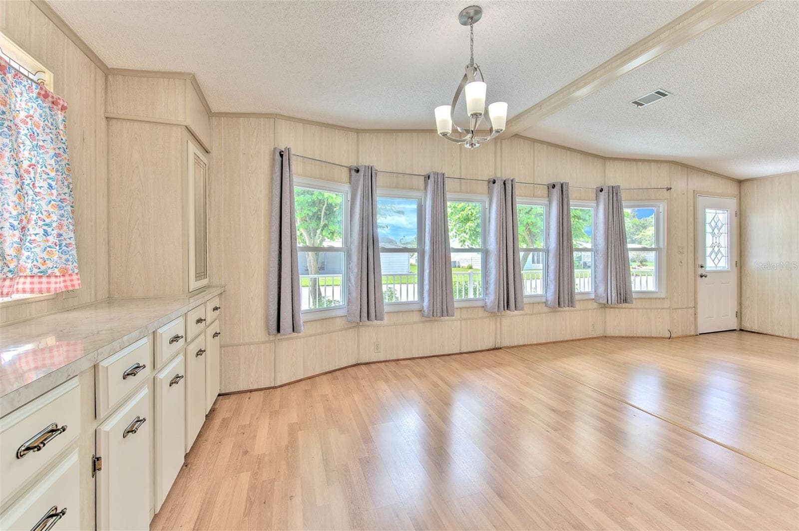 Manufactured Home at 35207 MAKENZIE ST, ZEPHYRHILLS, photo 18 of 42