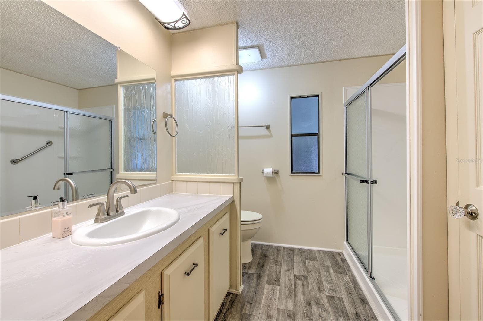 Manufactured Home at 35207 MAKENZIE ST, ZEPHYRHILLS, photo 27 of 42