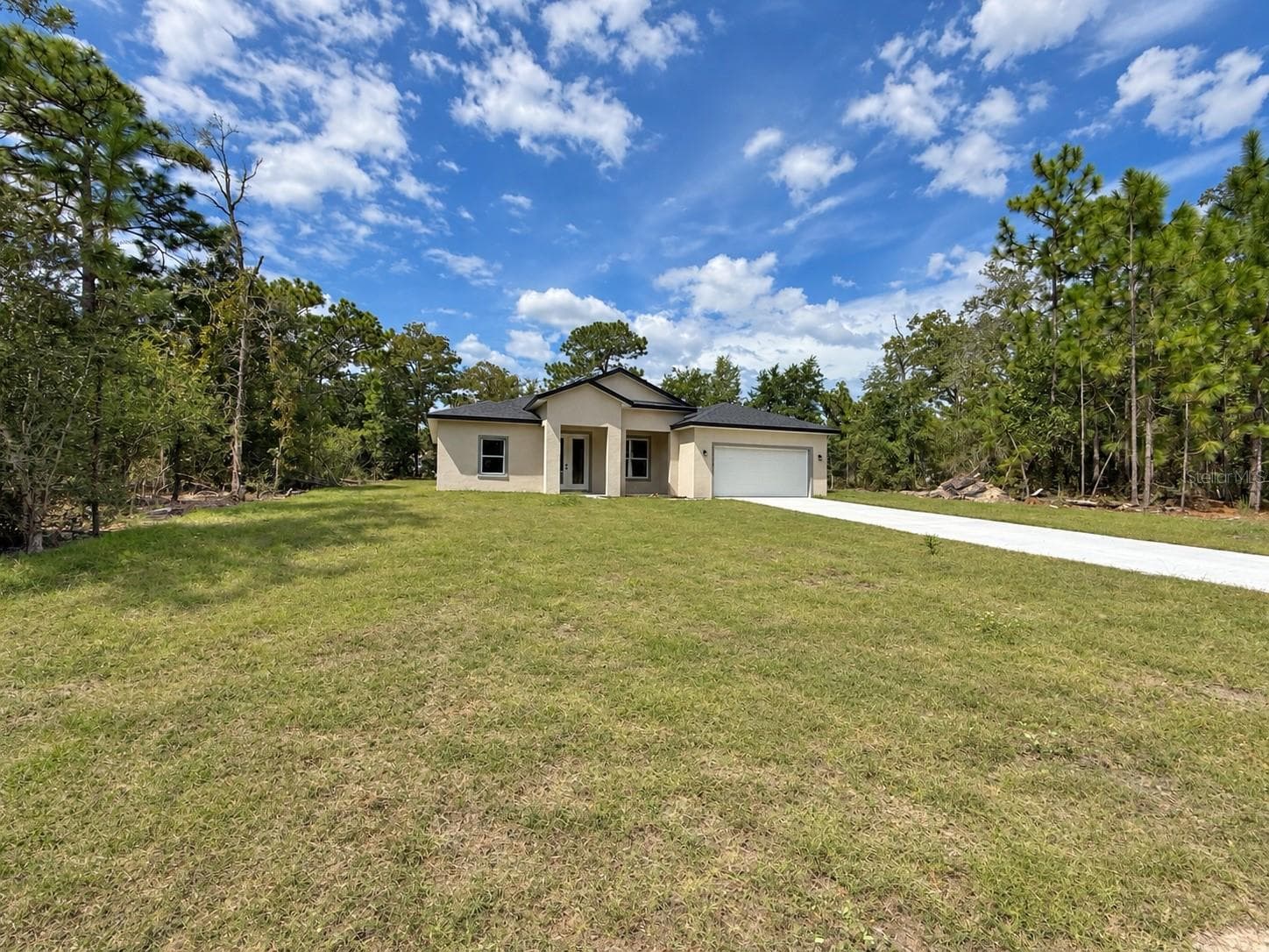 Single Family Residence at 11430 N CYNTHIA TER, DUNNELLON, photo 2 of 32