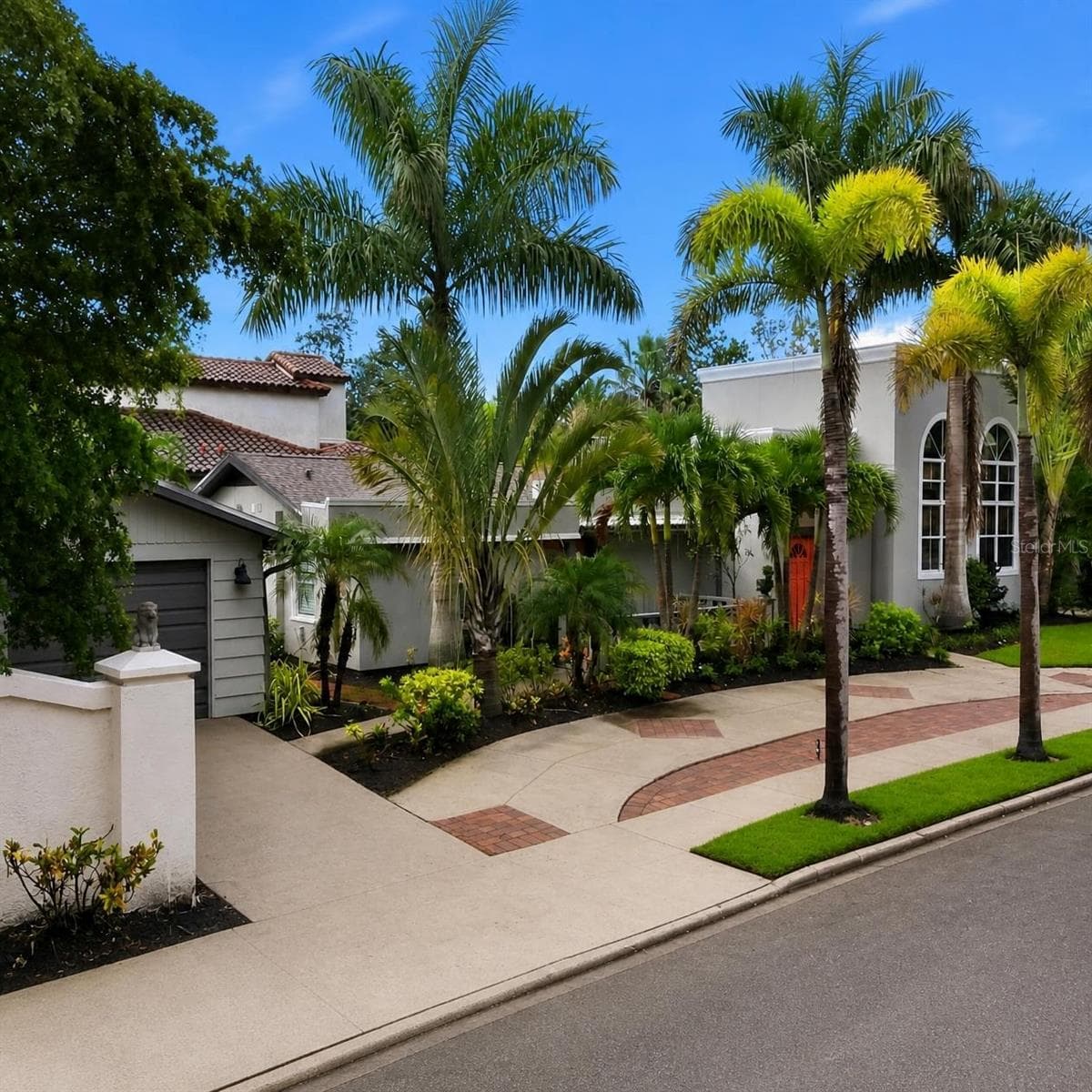 Driveway - 1800 ALTA VISTA ST, SARASOTA