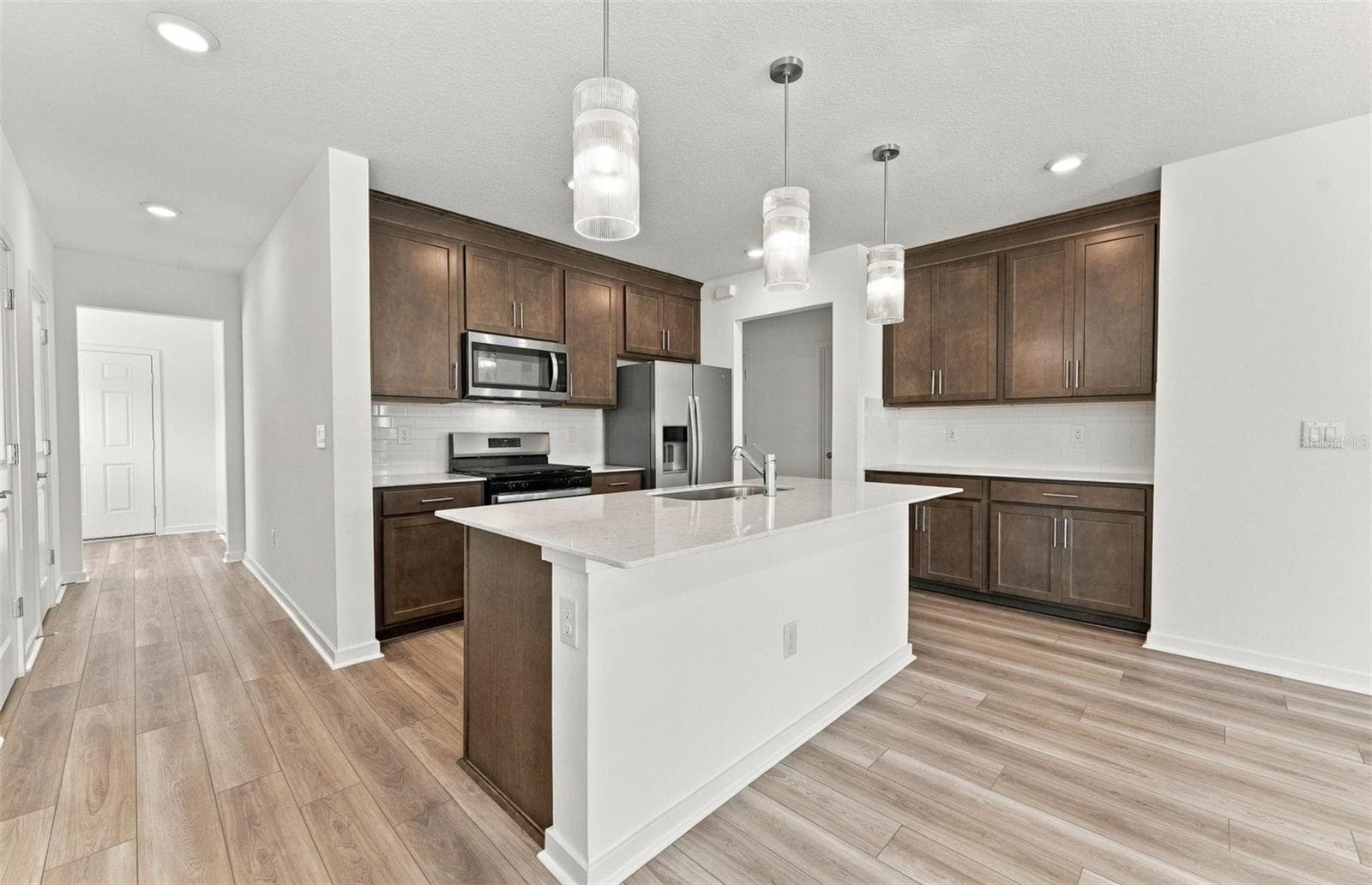 Stylish Kitchen - 1391 ALLAGASH DR, ZEPHYRHILLS