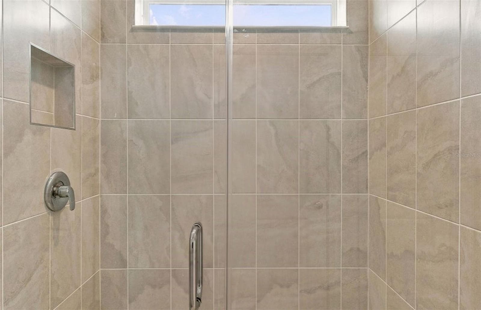 Owner's Walk-in Shower - 1391 ALLAGASH DR, ZEPHYRHILLS