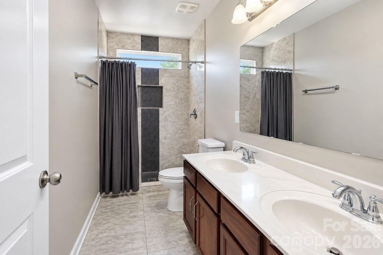 Secondary Bathroom 2nd Floor - 7041 Carnwarth Lane, Indian Land