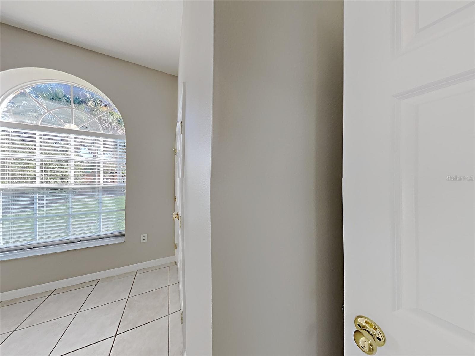 Single Family Residence at 11706 BROAD OAK CT, ORLANDO, photo 13 of 32