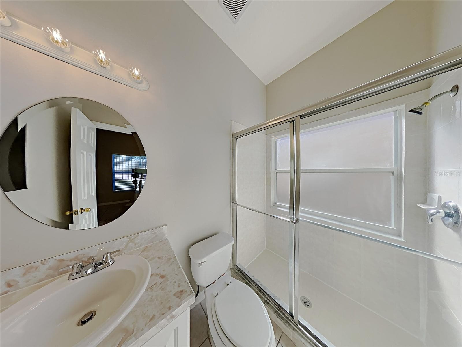 Single Family Residence at 11706 BROAD OAK CT, ORLANDO, photo 16 of 32