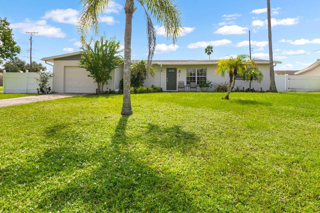 Single Family Residence at 500 FLORIDA CIR S, APOLLO BEACH, photo 5 of 52