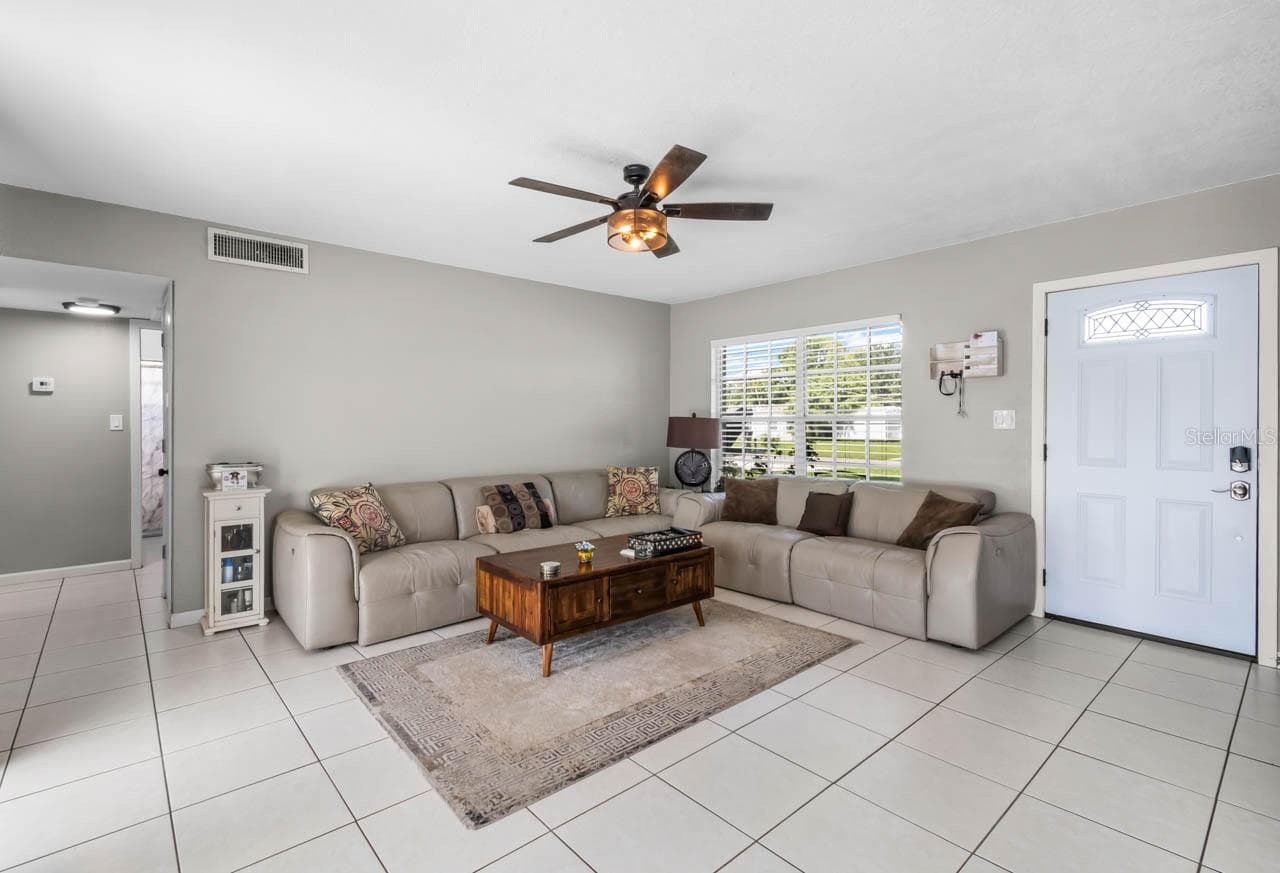 Living Room - 500 FLORIDA CIR S, APOLLO BEACH