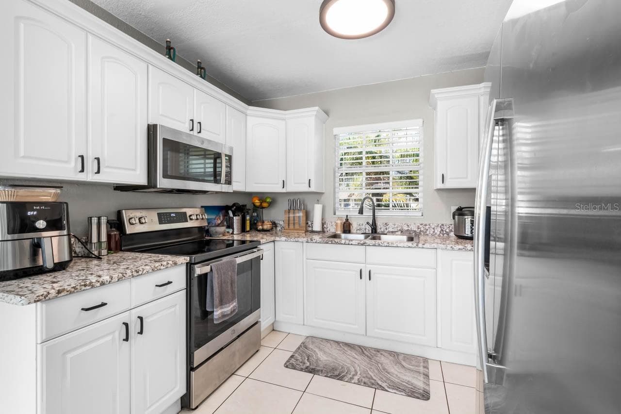 Single Family Residence at 500 FLORIDA CIR S, APOLLO BEACH, photo 15 of 52