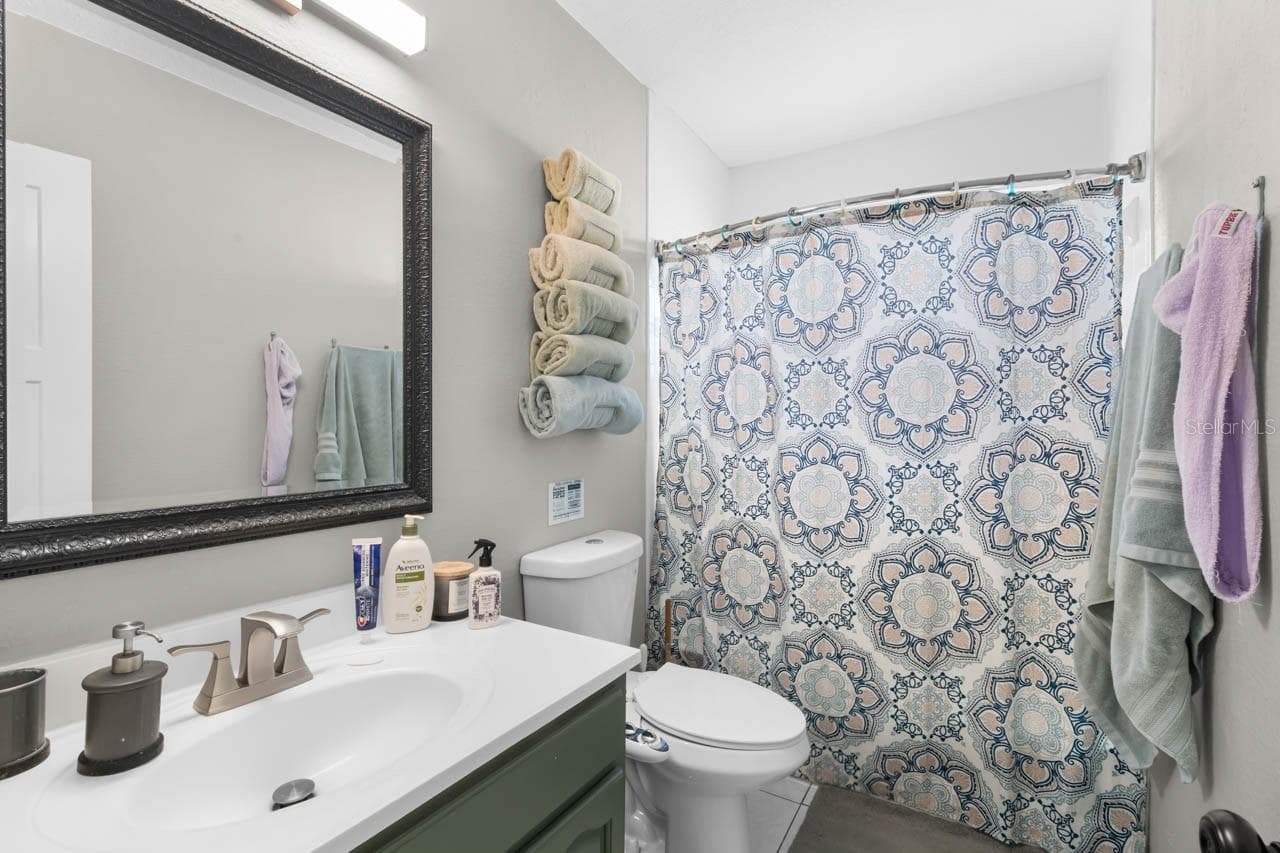 Bathroom 1 - 500 FLORIDA CIR S, APOLLO BEACH