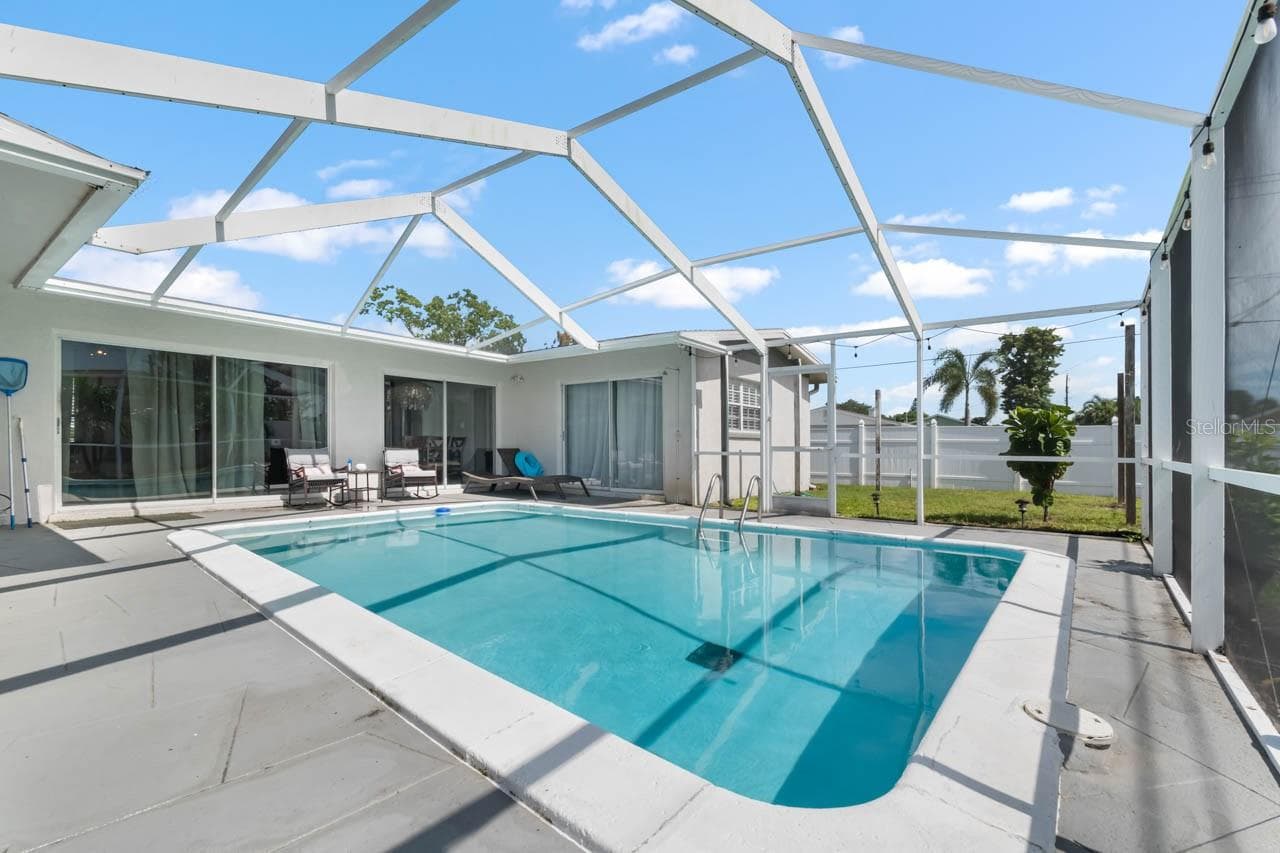 Single Family Residence at 500 FLORIDA CIR S, APOLLO BEACH, photo 23 of 52