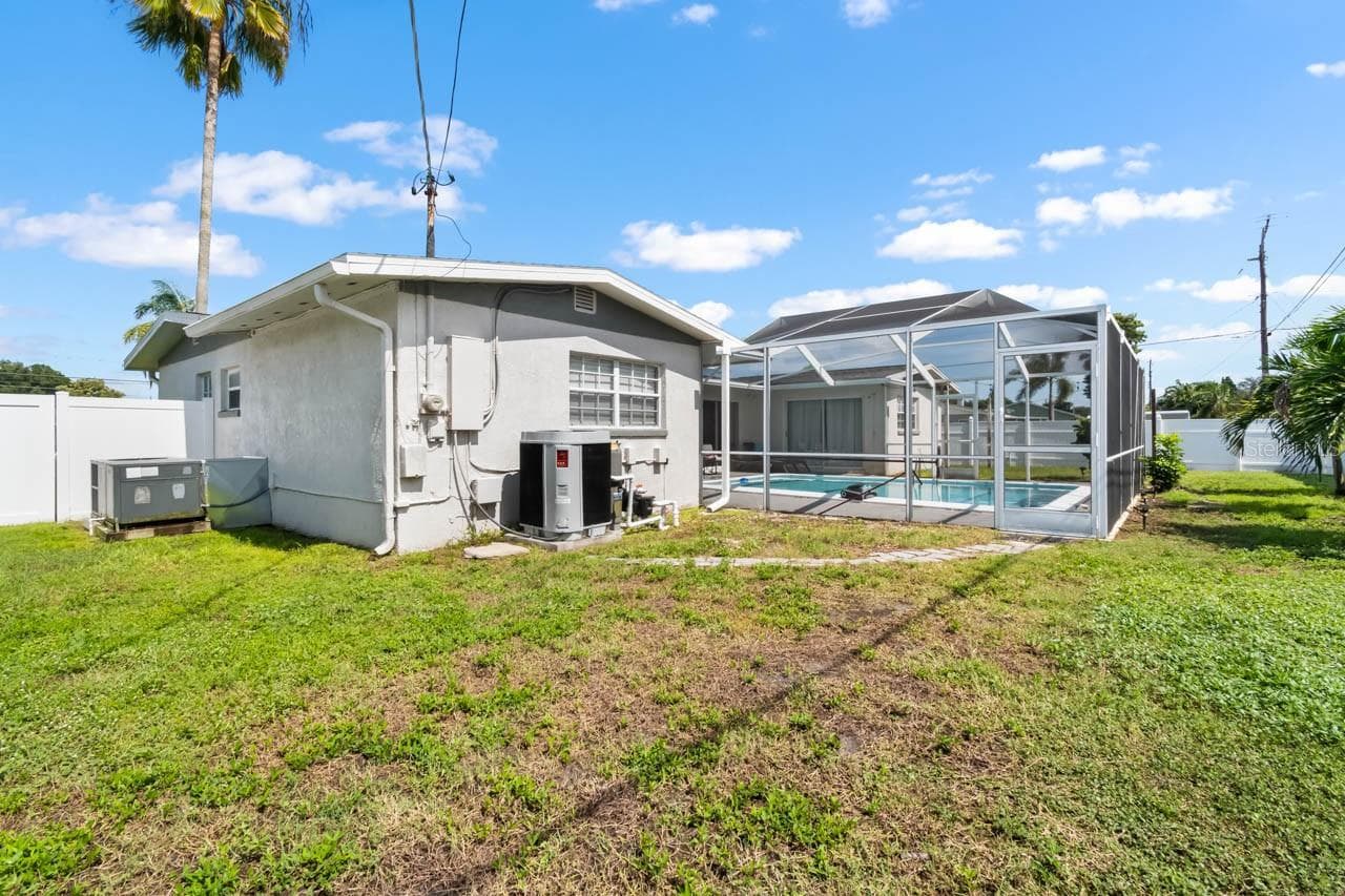 Single Family Residence at 500 FLORIDA CIR S, APOLLO BEACH, photo 32 of 52