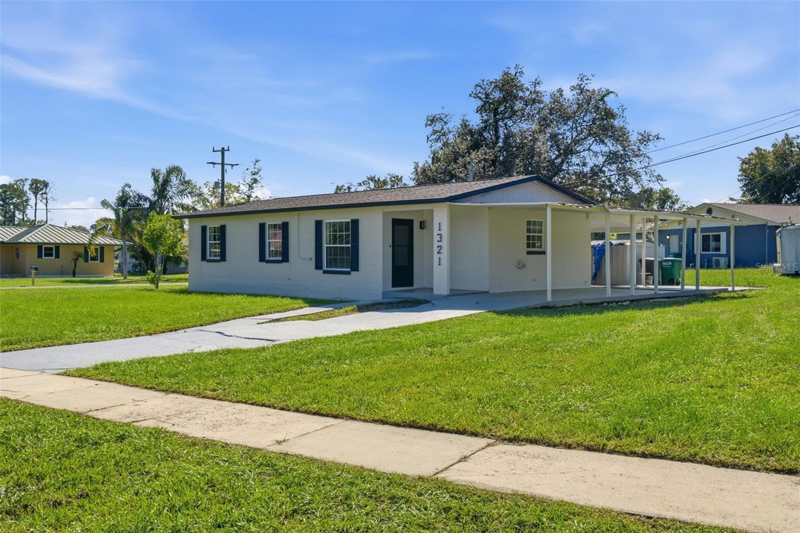 Single Family Residence at 1321 FOUNTAINHEAD DR, DELTONA, photo 3 of 35