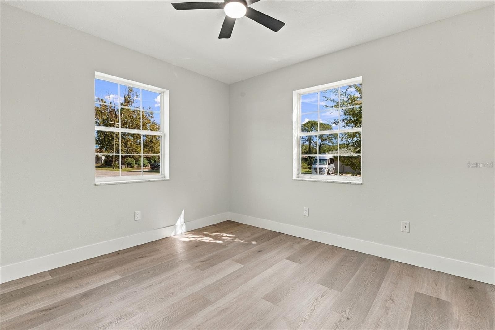 Single Family Residence at 1321 FOUNTAINHEAD DR, DELTONA, photo 13 of 35