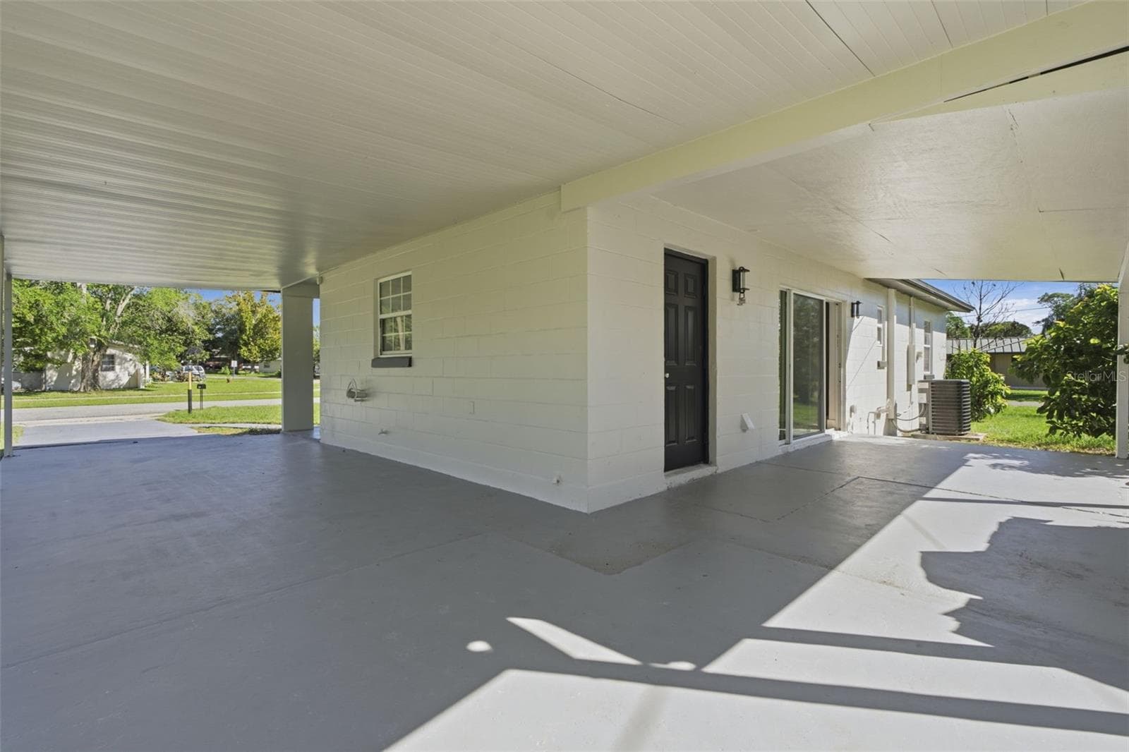 Single Family Residence at 1321 FOUNTAINHEAD DR, DELTONA, photo 20 of 35