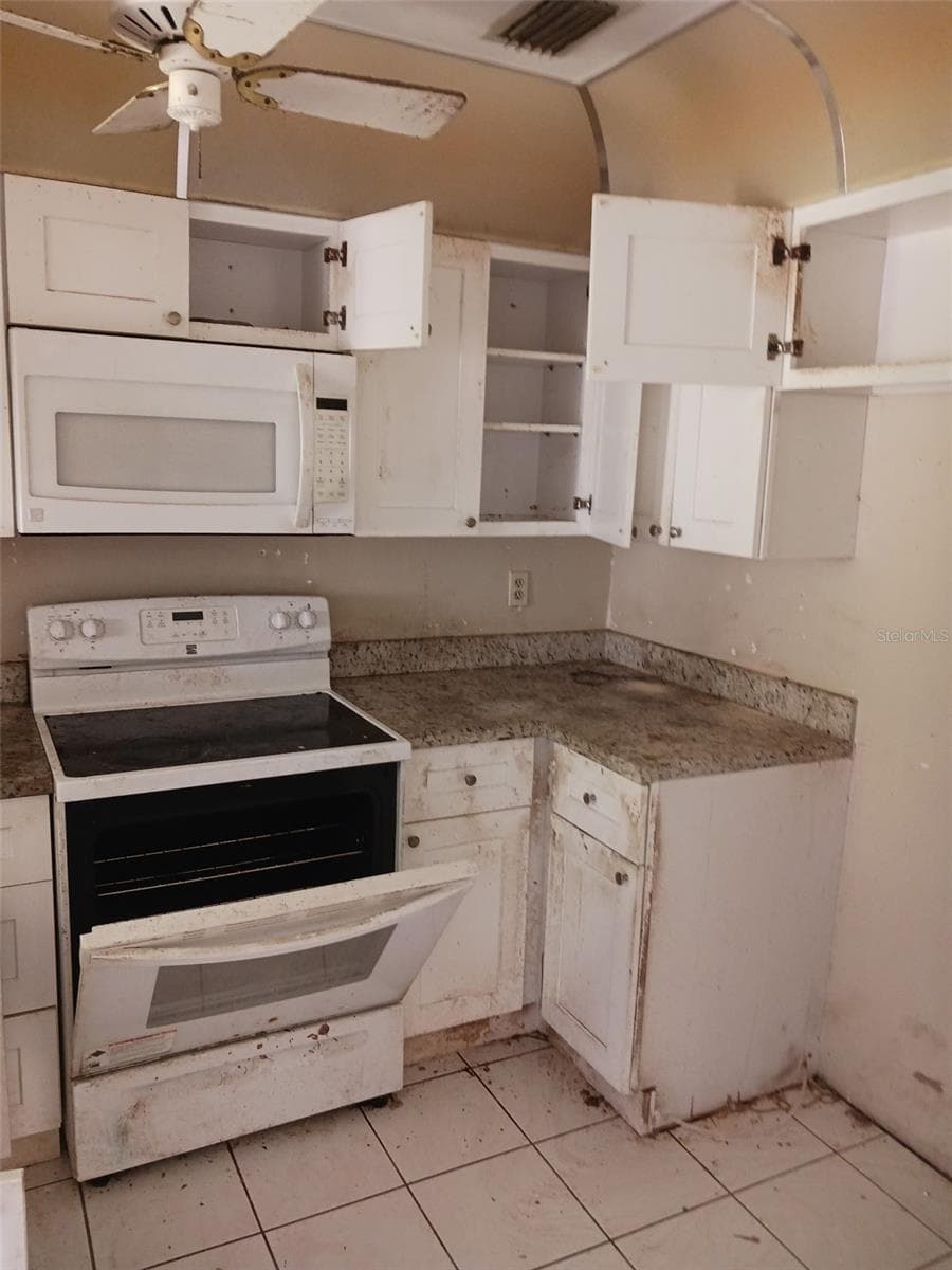 Single Family Residence at 8402 FAY AVE, NORTH PORT, photo 10 of 23