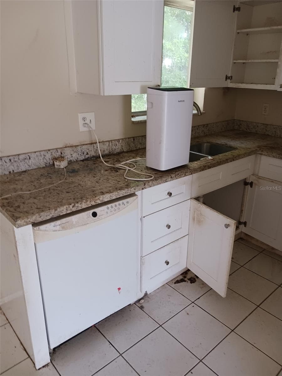 Single Family Residence at 8402 FAY AVE, NORTH PORT, photo 11 of 23