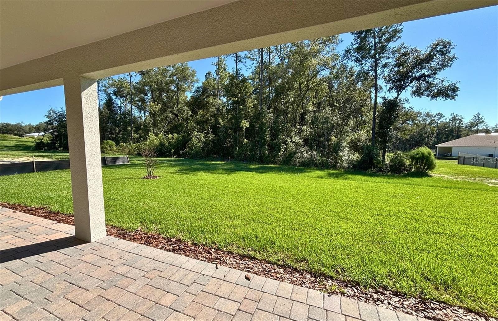 Actual home photo. Colors, finishes, textures and options may appear differently in person due to variations in monitors and viewing devices. - 4908 HANDSOME HILLS DRIVE, MOUNT DORA