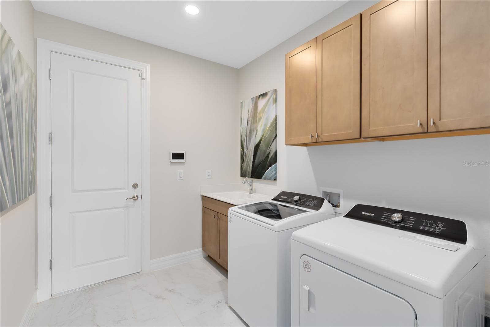 Model Home Design Only. Pictures and furnishings are for illustrative purposes only. Elevations, colors and options may vary. Furniture is for model home staging only. - 4908 HANDSOME HILLS DRIVE, MOUNT DORA