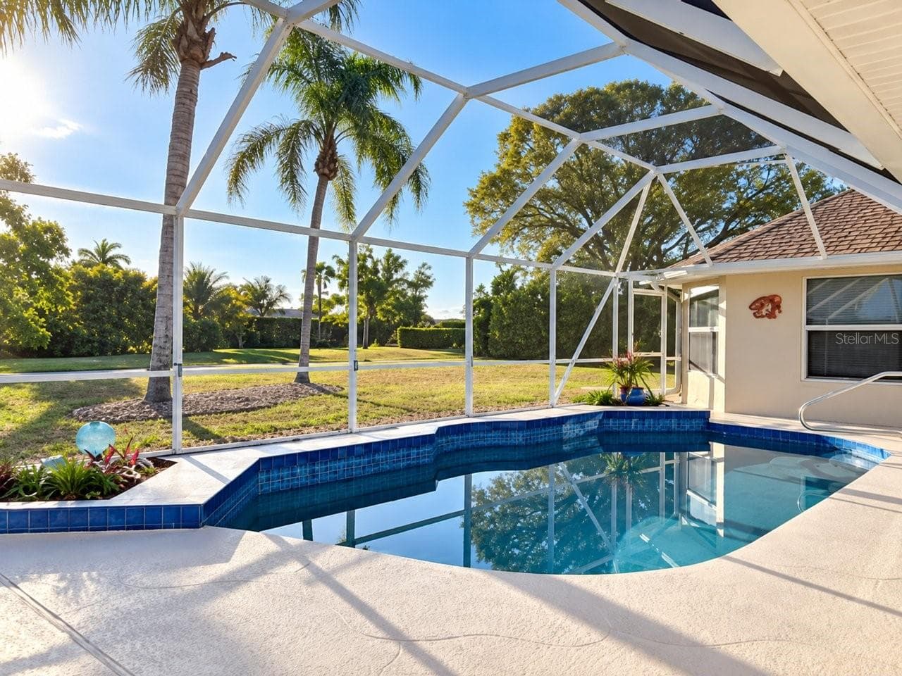 Single Family Residence at 393 VISTA WOOD DR, VENICE, photo 2 of 35