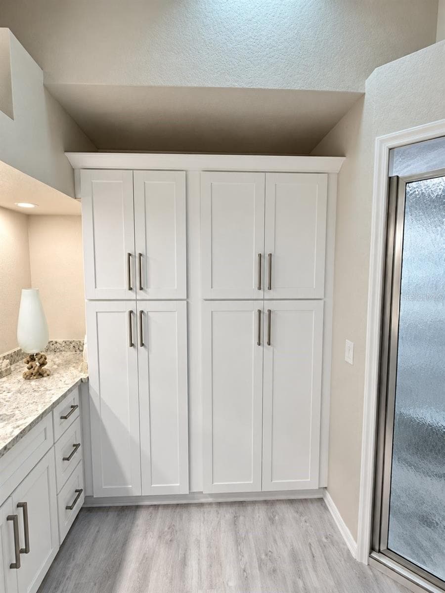 Single Family Residence at 393 VISTA WOOD DR, VENICE, photo 22 of 35