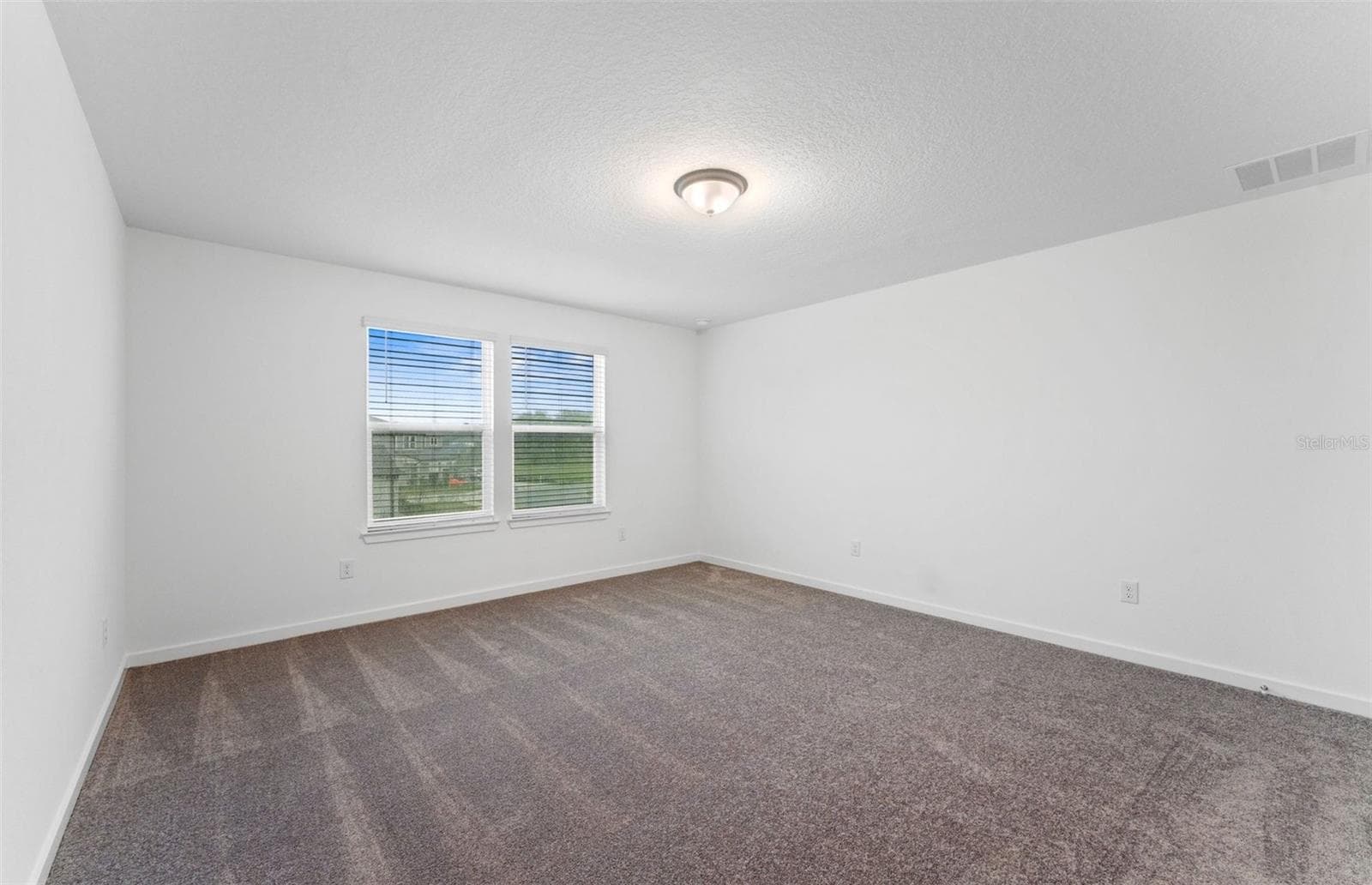 Owner's Suite - 37385 CLINCH CIR, ZEPHYRHILLS