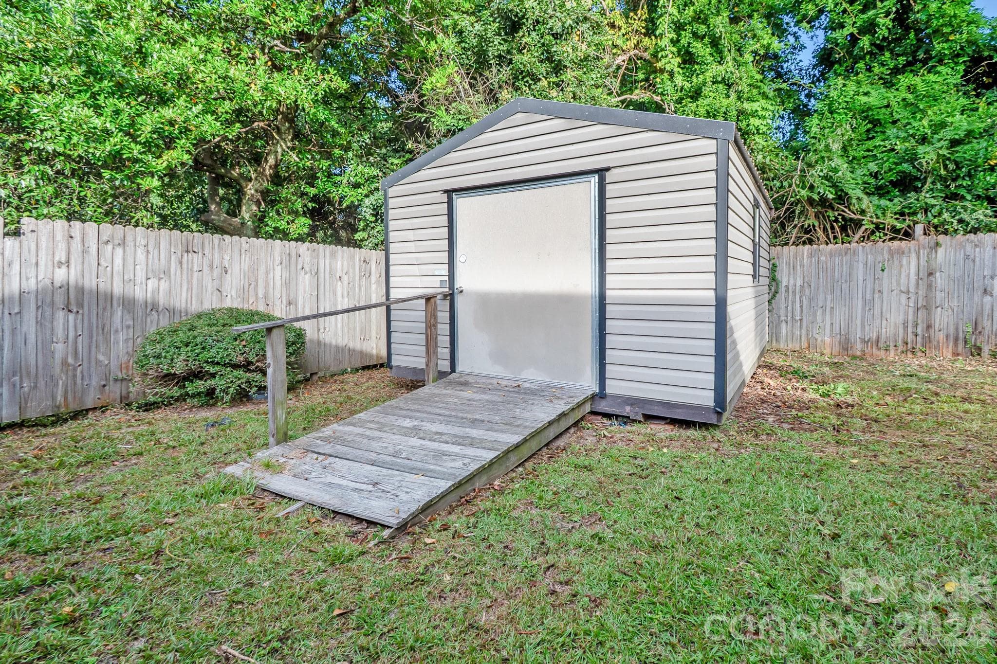 Single Family Residence at 304 Sumter Street, Kershaw, photo 10 of 32