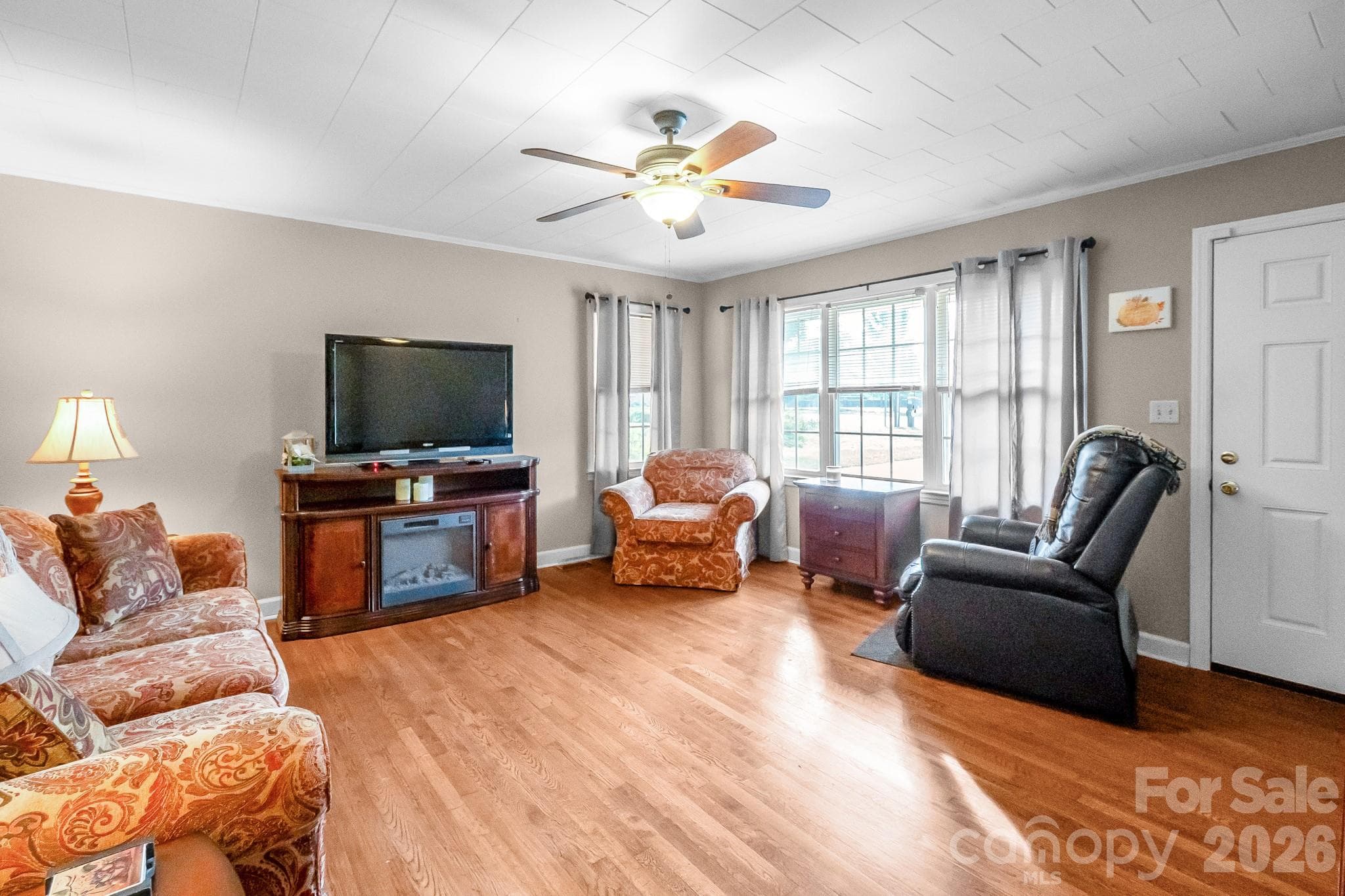 Single Family Residence at 304 Sumter Street, Kershaw, photo 11 of 32