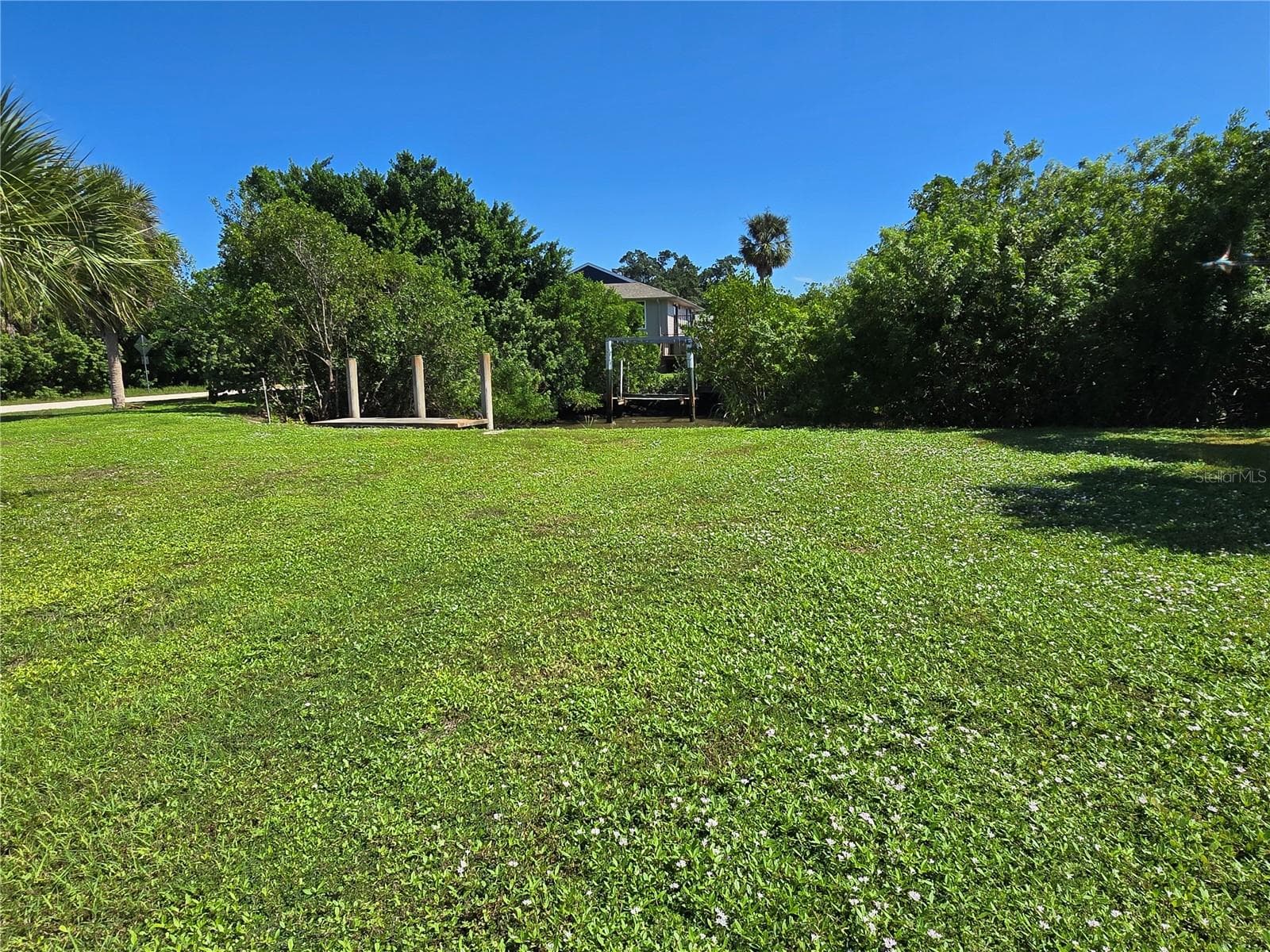 Modular Home at 1125 MARLIN DR, PUNTA GORDA, photo 3 of 17